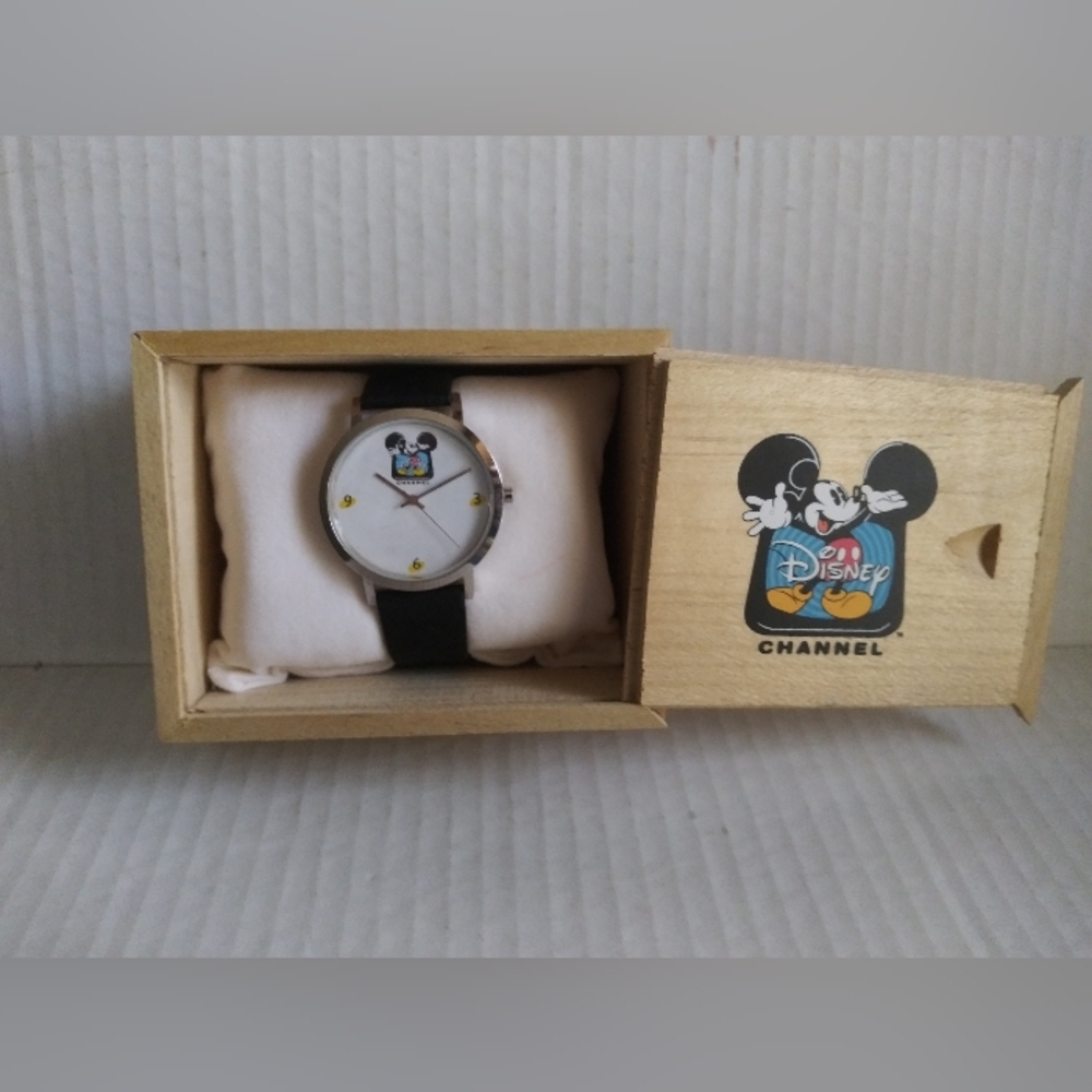Disney Channel Mickey Mouse Vintage Wristwatch in Wooden Case